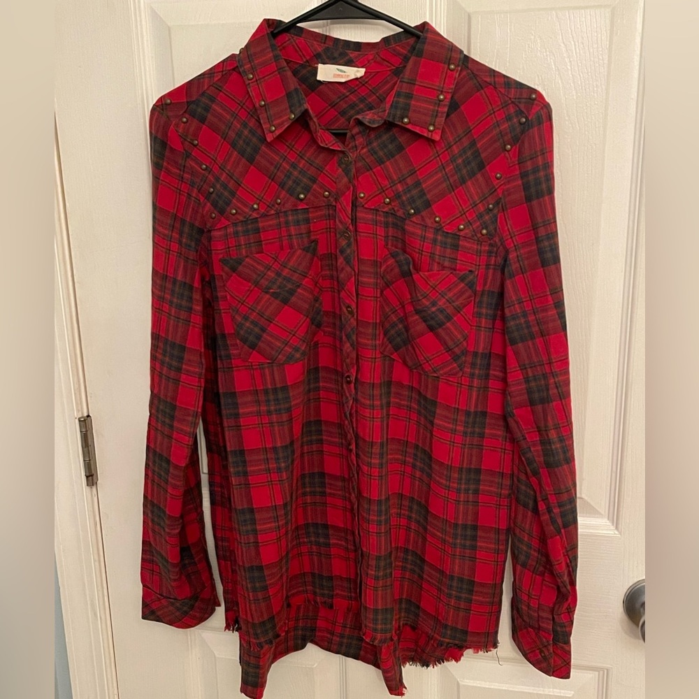 Women’s Hummingbird Plaid Button Up Shirt